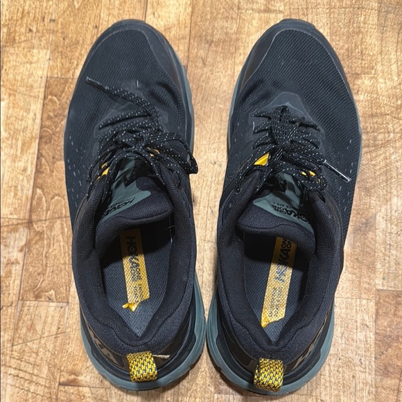 Hoka sneakers - Picture 3 of 5